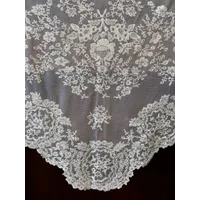 MANTILLA BEIGE TRES PICOS MEDIANA