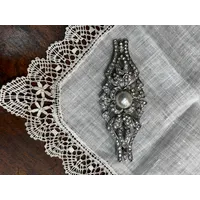 BROCHE DE PLATA VIEJA Y PERLA