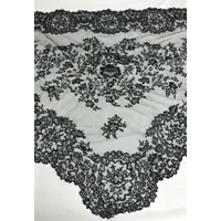 MANTILLA NEGRA DE TRES PICOS - 2560/M