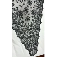 MANTILLA NEGRA DE TRES PICOS - 2540/G