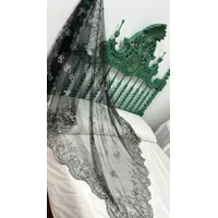 MANTILLA RECTANGULAR NEGRA Y PLATEADA