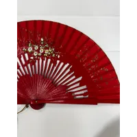 ABANICO ROJO CALADO FLORES