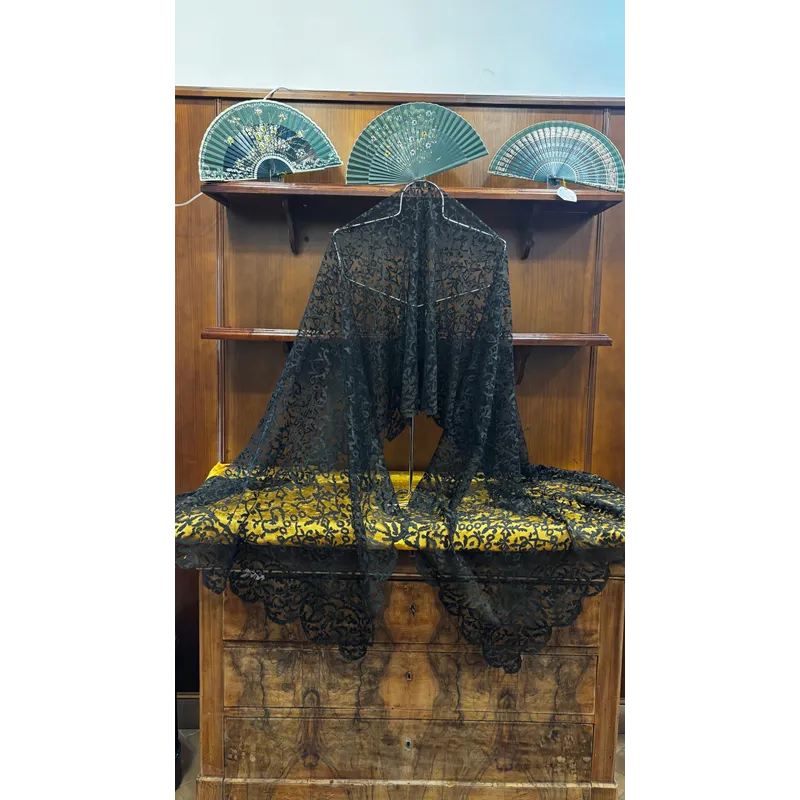 Mantilla Renata