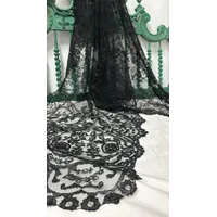 MANTILLA NEGRA DE TRES PICOS - 2540/G