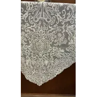 MANTILLA DE TRES PICOS BEIGE - 2567/M