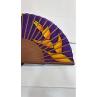 ABANICO MORADO CON FLORES DE CAÑAS