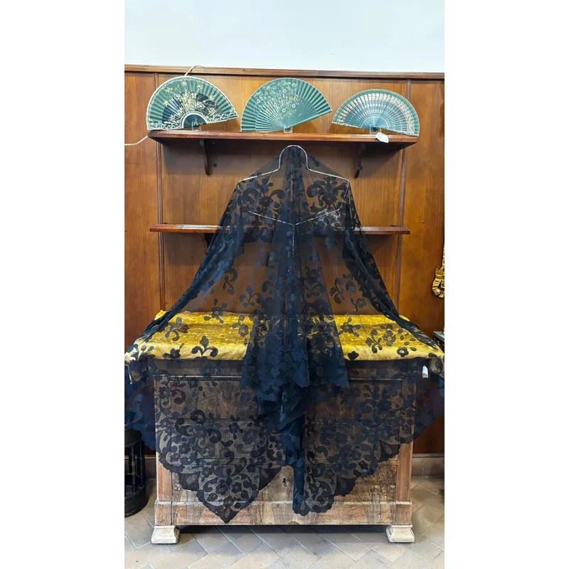 MANTILLA VALENTINA