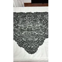 MANTILLA NEGRA DE TRES PICOS - 2566/M