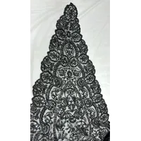 MANTILLA NEGRA DE TRES PICOS - 2566/M