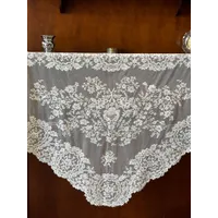 MANTILLA BEIGE TRES PICOS MEDIANA