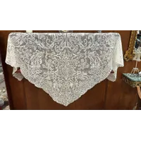 MANTILLA DE TRES PICOS BEIGE - 2567/M