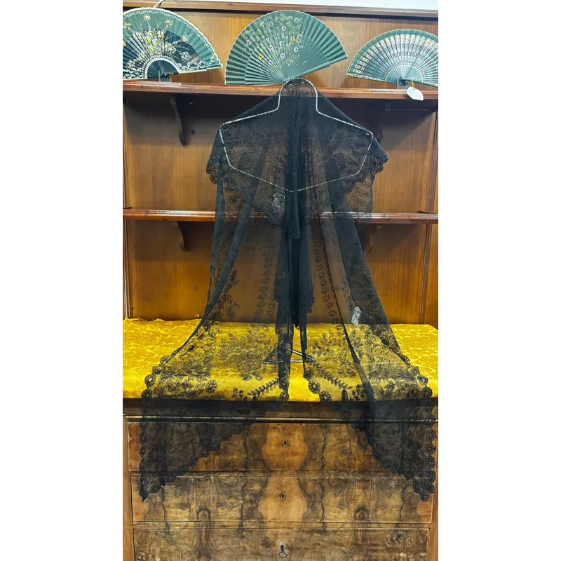 Mantilla Laura