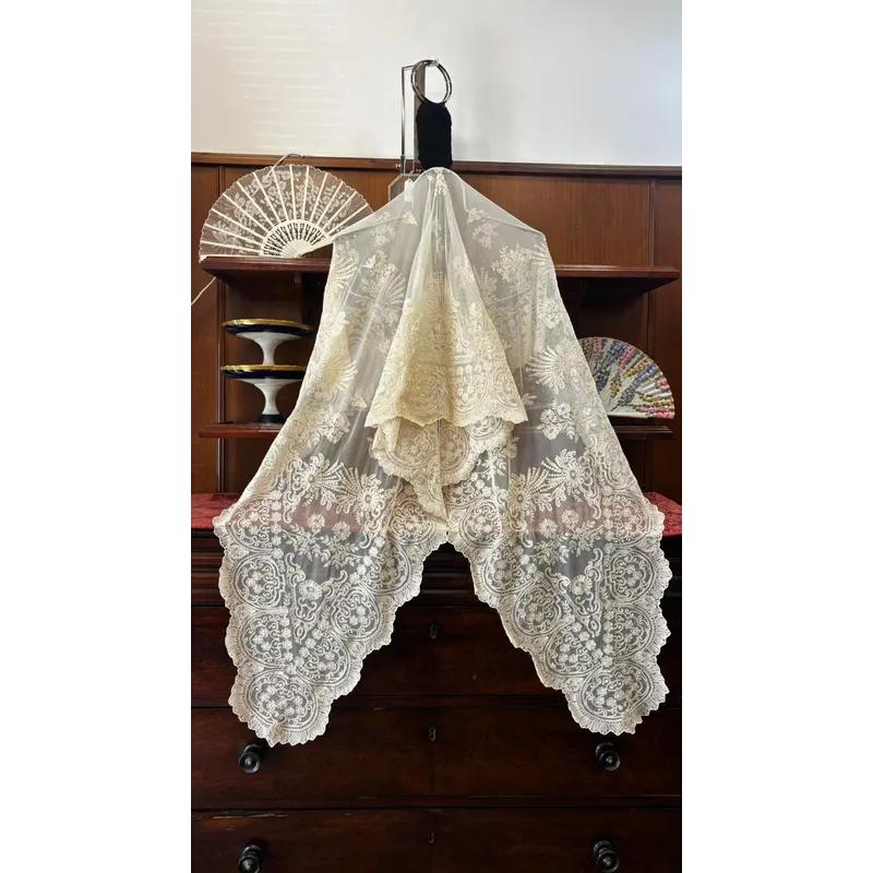 Mantilla Belén