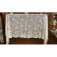 MANTILLA BEIGE ANTIGUA HECHA A MANO BORDADO GRANADINO FLORAL