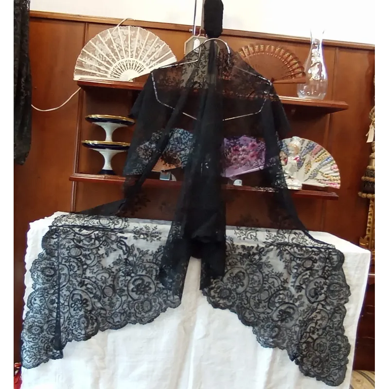 Mantilla Duquesa negra