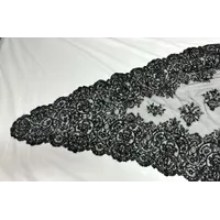 MANTILLA DE TRES PICOS NEGRA - 2565/M