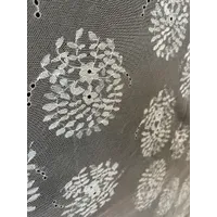 MANTILLA BEIGE BORDADA A MANO DE GRANADA