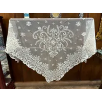 MANTILLA DE TRES PICOS BEIGE - 2508/G