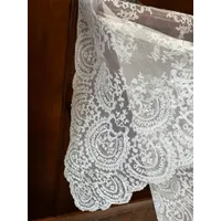 MANTILLA BEIGE TRES PICOS GRANDE