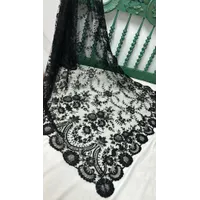 MANTILLA RECTANGULAR NEGRA