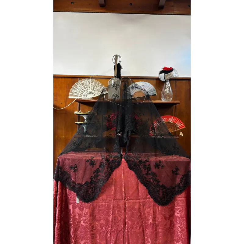 Mantilla Luxuri