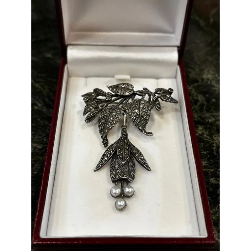 Broche Marquisa